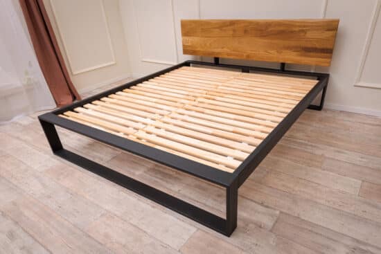 Železná posteľ Tara 180x200 v kombinácii dubového masívu a kovu (viac variantov rozmerov) - Image 3