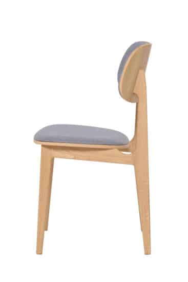Dřevěná židle Verde zaujme na první pohled a stane se nepostradatelným kouskem nábytku ve Vašem domově.