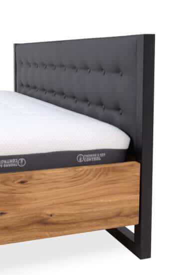 Manželská postel Trento 180x200 je investicí do kvalitního a regeneračního spánku, který si zasloužíte.