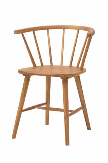 Dubová židle Billerbin,  přinese do vašeho domova nejen pohodlí, ale také nádech elegance a stylu.