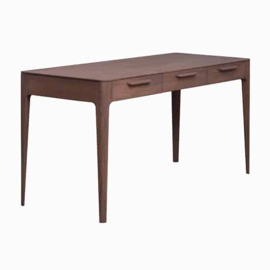 Dubový pracovní stůl Atlanta - výraz skandinávské krásy a minimalistické elegance. Je to skvělá investice do kvality, která vydrží roky.
