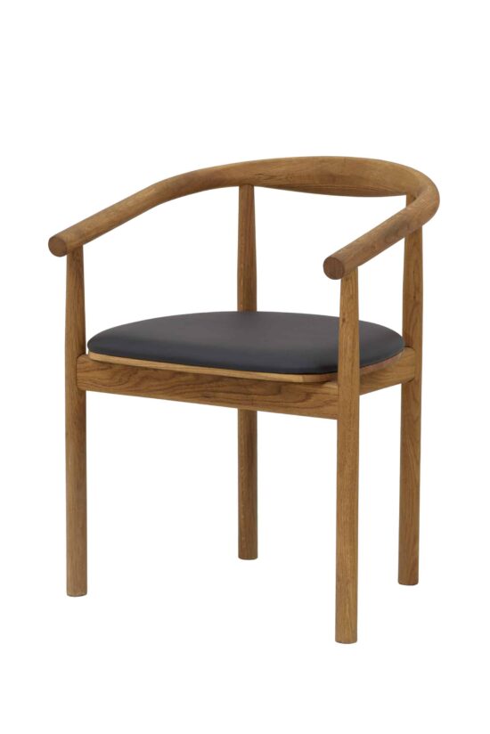 Drevené kreslo Calm je skvelým spojencom pre vaše pohodové sedenie a výbornou voľbou pre tých, ktorí hľadajú elegantný dizajn, pohodlie a vysokú kvalitu.
