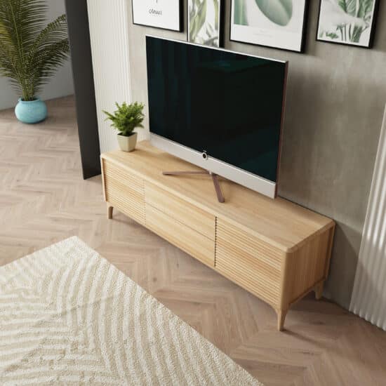 Nenechte si ujít příležitost vlastnit kus nábytku, který kombinuje krásu s funkcionalitou v podobě  TV komody Stockholm 2.