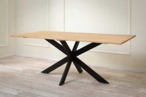 Jídelní stůl z masivu Wild