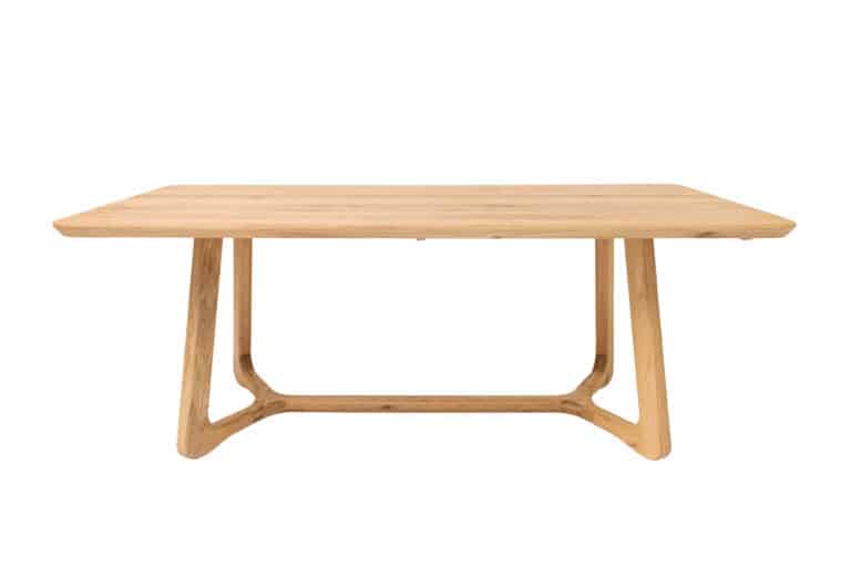 Objavte krásu prírodného dreva s dubovým jedálenským stolom Rome Long, symbolom elegancie, pevnosti a poctivého remesla. Masívna dubová doska s originálne tvarovanými nohami dodá každému interiéru vzdušnosť a štýl. Ideálna voľba pre tých, ktorí hľadajú nadčasový dizajn a kvalitné prírodné materiály.