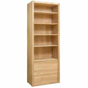 Masívna dubová knižnica Funny 11 vnesie do vášho interiéru prirodzenú eleganciu a nadčasový štýl. Vďaka variabilným policiam a praktickým zásuvkám so systémom Tip-on ponúka dokonalú kombináciu dizajnu a funkčnosti. Poctivé dubové drevo ošetrené olejom Borma Wachs zaručuje dlhú životnosť aj jedinečný vzhľad každého kusu.