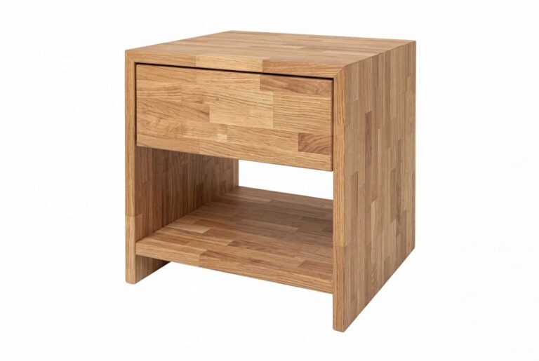 Elegantný dubový stolík Sofi Kubus prináša harmóniu do každej spálne. Majte poriadok aj pohodlie vedľa postele. Nočný stolík ponúka ideálny priestor pre drobnosti aj veci, ktoré chcete mať vždy poruke.